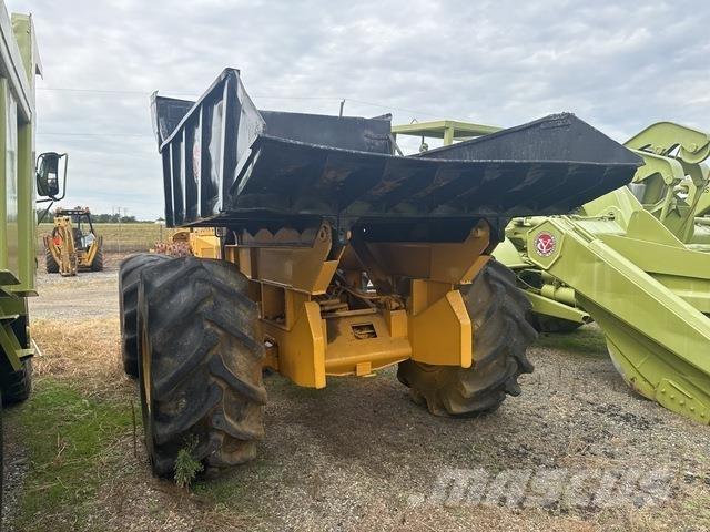 John Deere 640 Skiddery