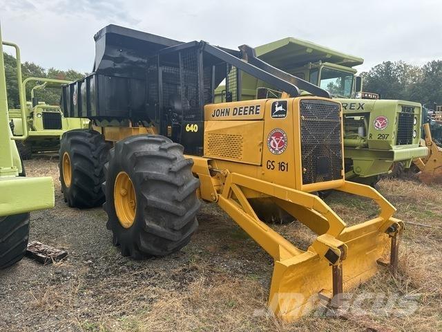 John Deere 640 Skiddery