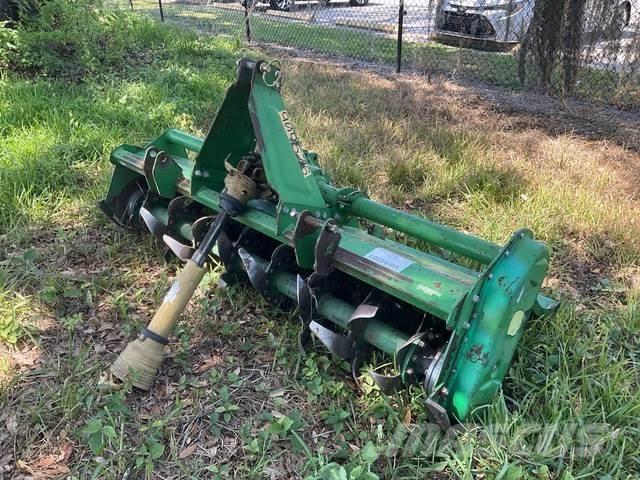 John Deere 665 Stavebnictví - ostatní