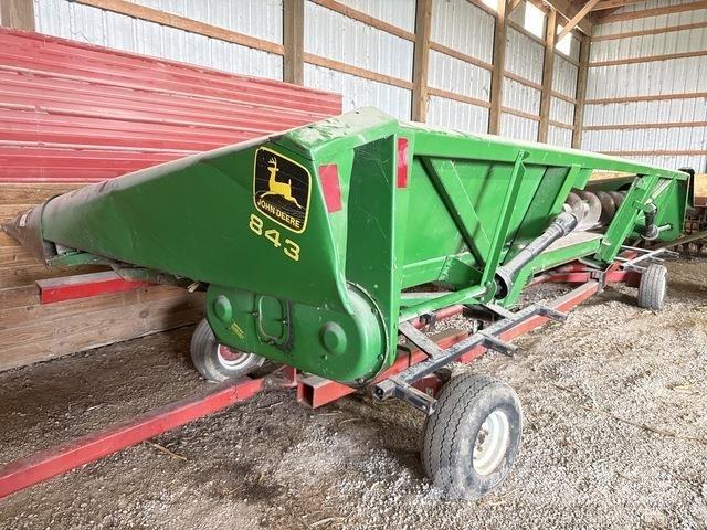 John Deere 843 Další stroje na zpracování půdy a příslušenství