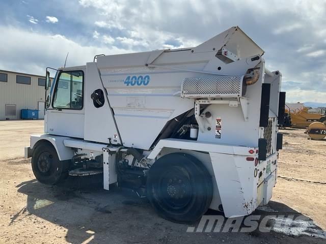 Johnston 4000 Zametací vozy