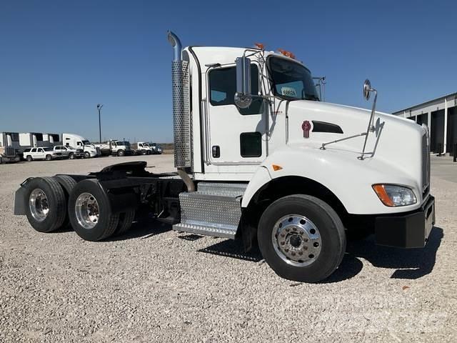 Kenworth T440 Tahače
