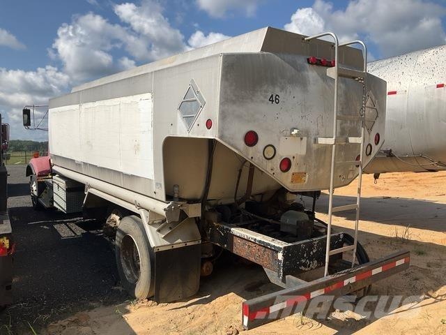 Kenworth T450B Cisternové vozy