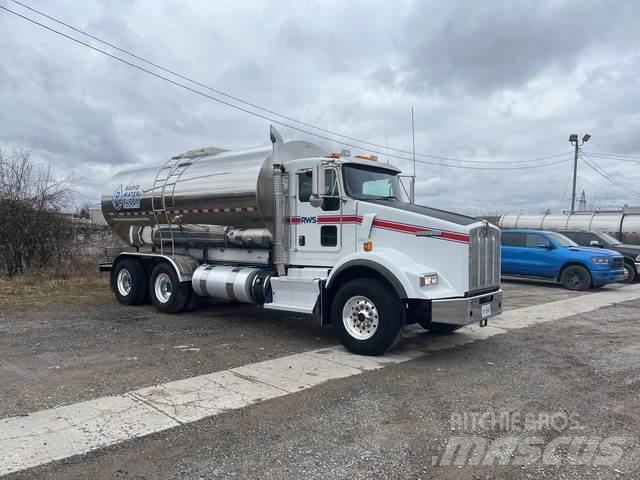 Kenworth T800 Cisterny na vodu