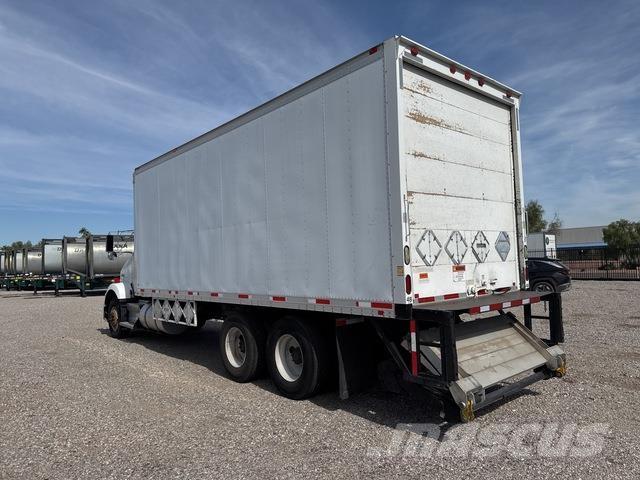 Kenworth T800 Skříňová nástavba