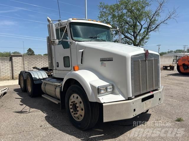 Kenworth T800B Tahače