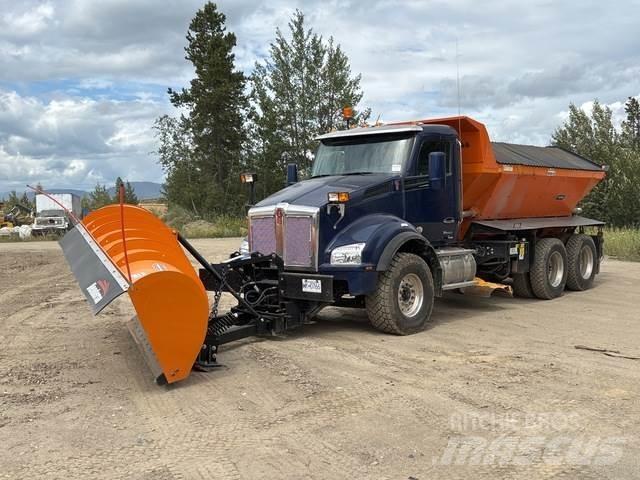 Kenworth T880 Sněžné pluhy, přední sněhové radlice