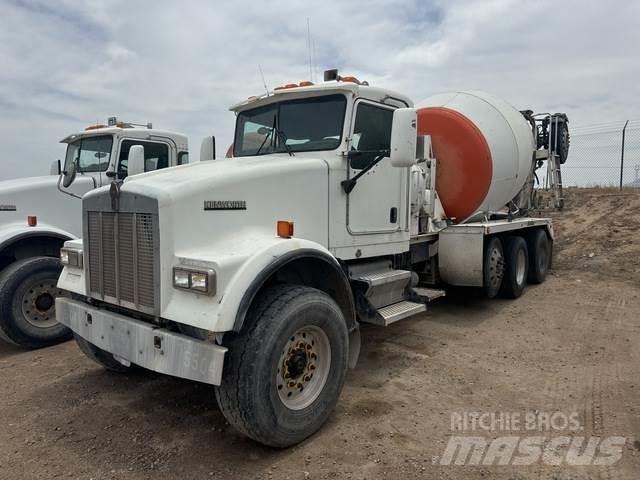 Kenworth W900 Další