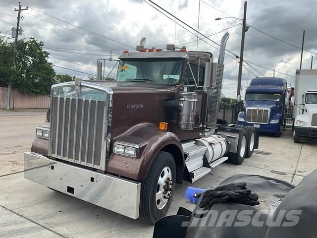 Kenworth W900 Tahače