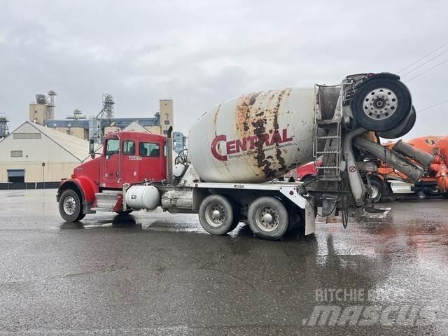 Kenworth W900B Další