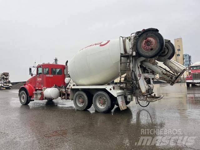Kenworth W900B Další