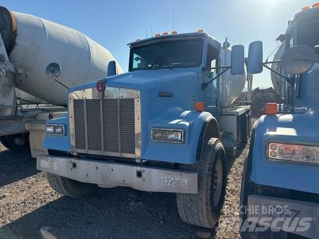 Kenworth W900B Další