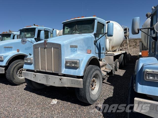 Kenworth W900B Další