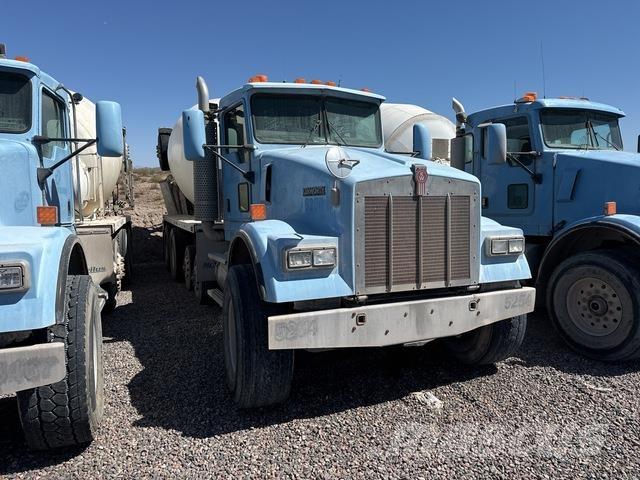 Kenworth W900B Další