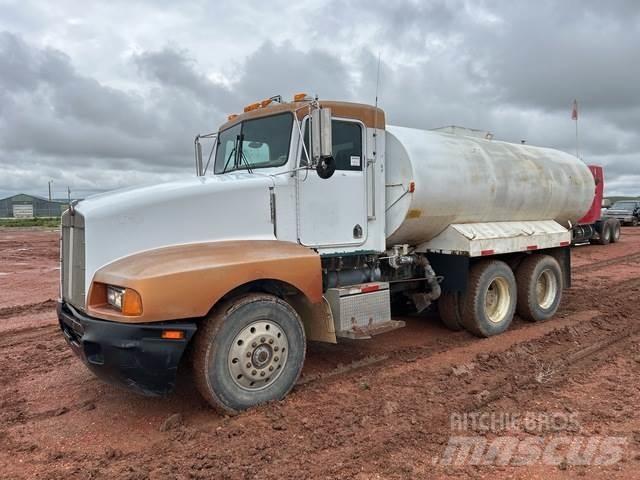 Kenworth W900B Cisterny na vodu