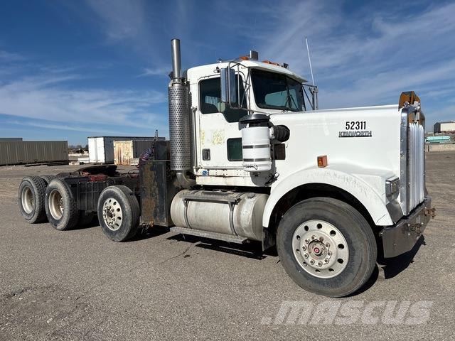 Kenworth W900B Tahače