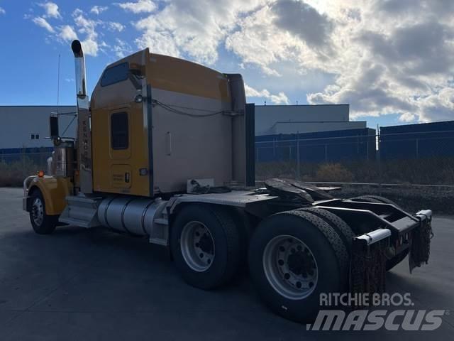 Kenworth W900L Tahače