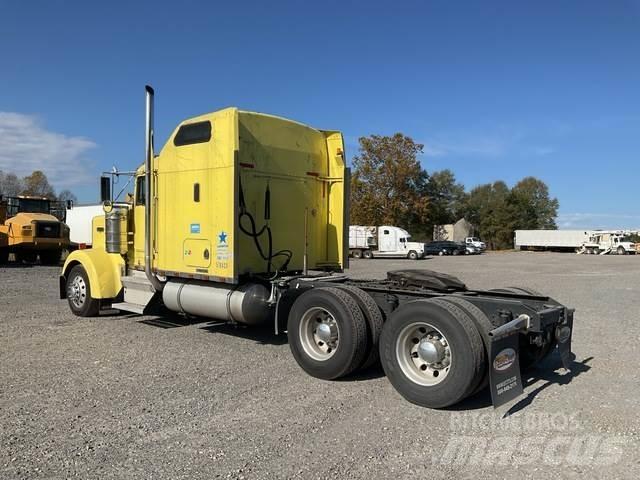 Kenworth W900L Tahače