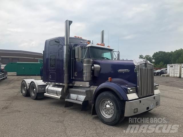 Kenworth W900L Tahače