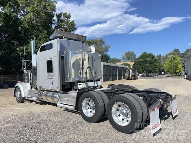 Kenworth W900L Tahače