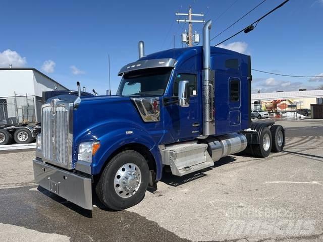 Kenworth W990 Tahače