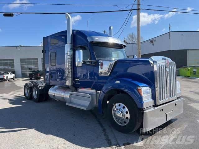 Kenworth W990 Tahače