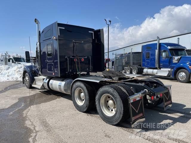 Kenworth W990 Tahače