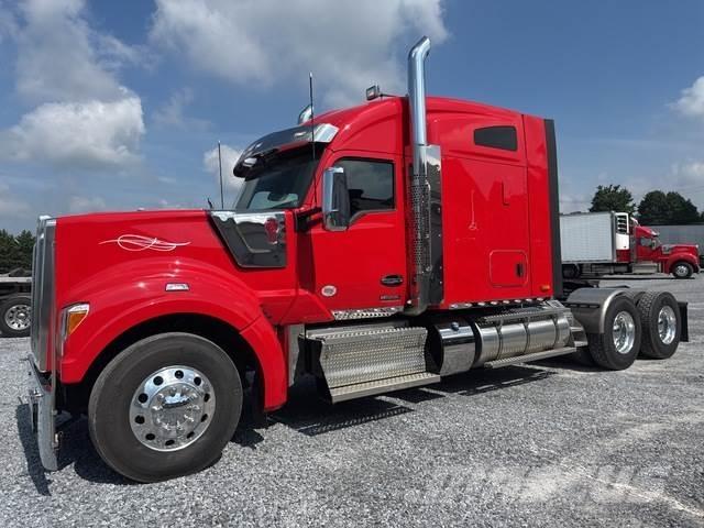 Kenworth W990 Tahače