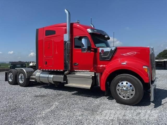 Kenworth W990 Tahače