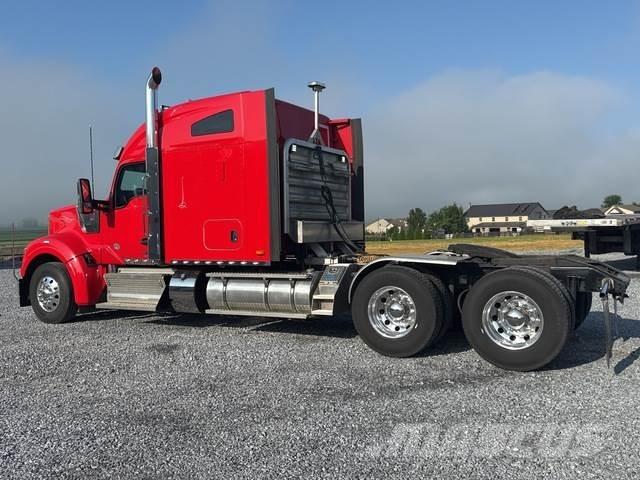 Kenworth W990 Tahače