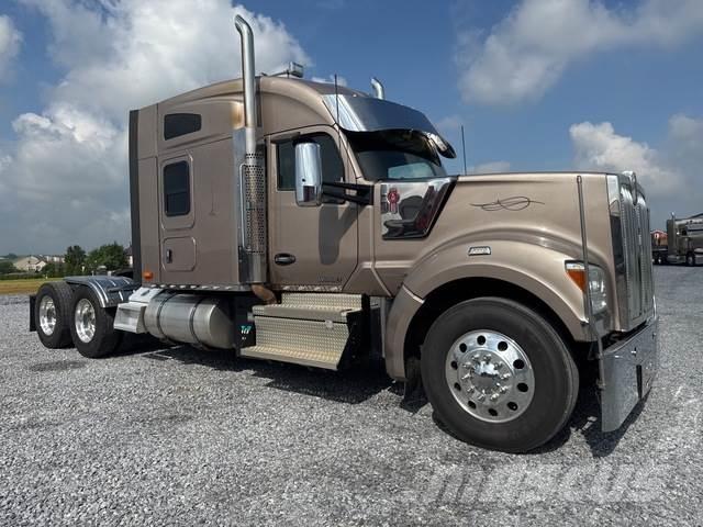 Kenworth W990 Tahače