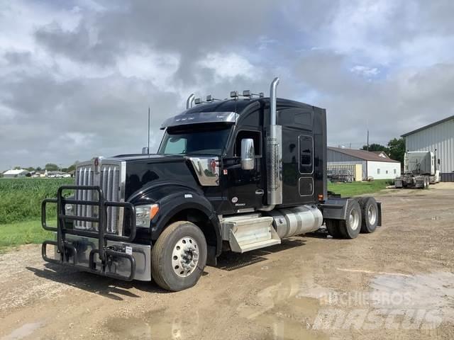 Kenworth W990 Tahače