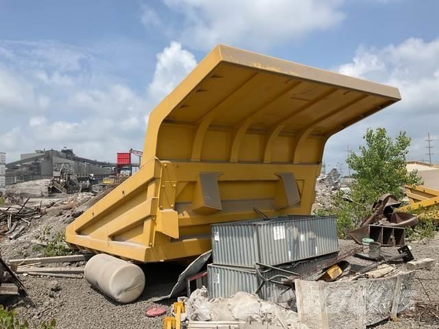 Komatsu  Skříňová nástavba
