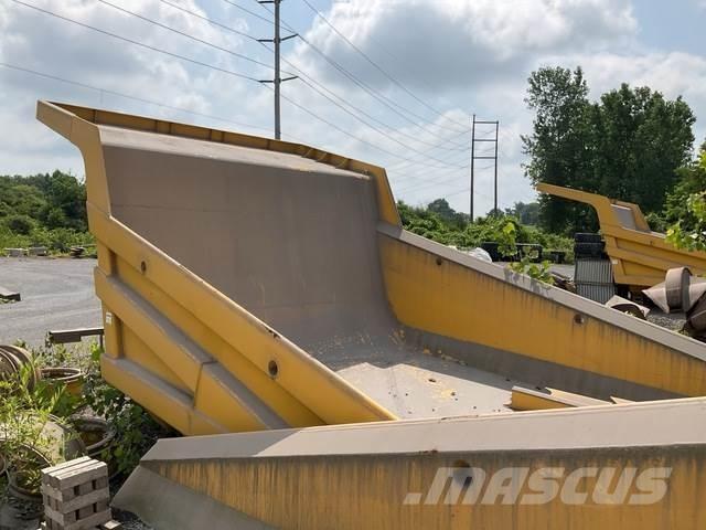 Komatsu  Skříňová nástavba