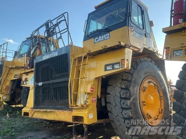 Komatsu 330M Kloubové dempry