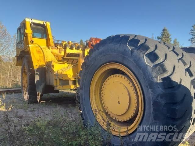 Komatsu 330M Kloubové dempry