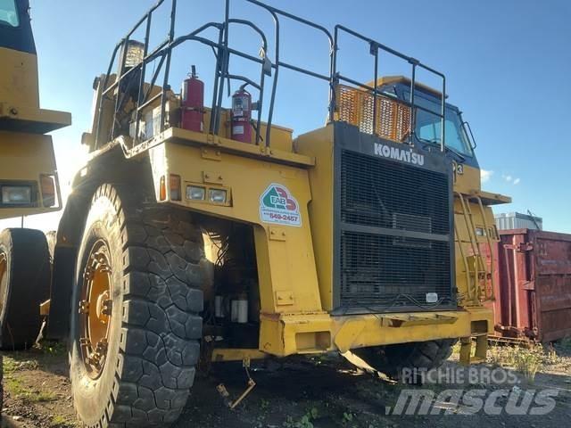 Komatsu 330M Kloubové dempry