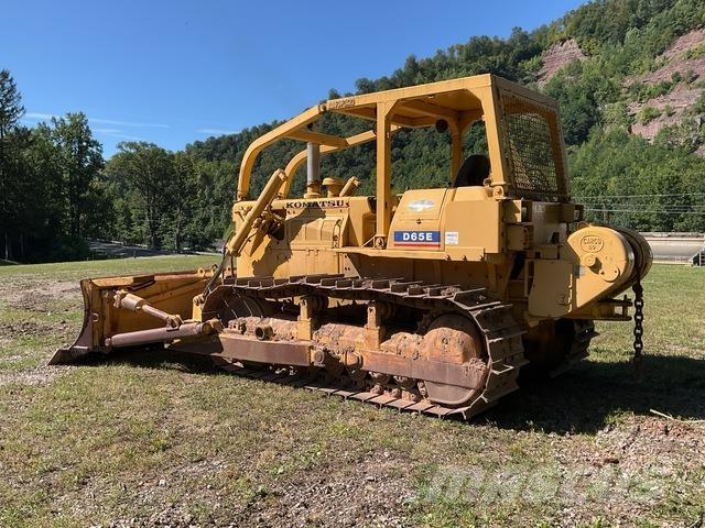 Komatsu D65E-6 Pásové dozery