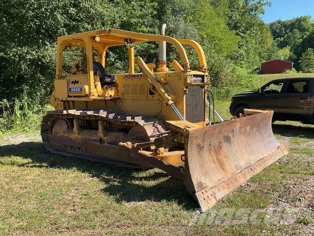 Komatsu D65E-6 Pásové dozery