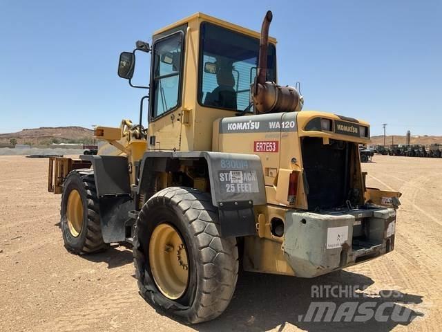 Komatsu WA120 Kolové nakladače