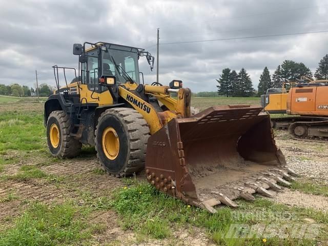 Komatsu WA380 Kolové nakladače