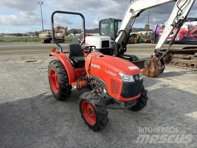 Kubota L2501D Kompaktní traktory