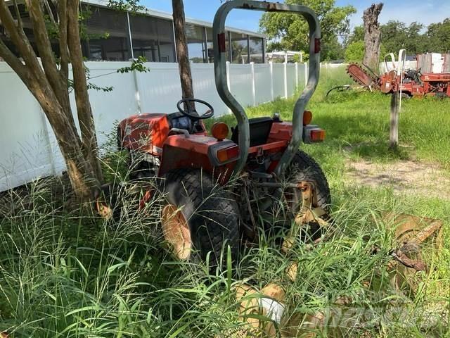 Kubota L2800 Traktory