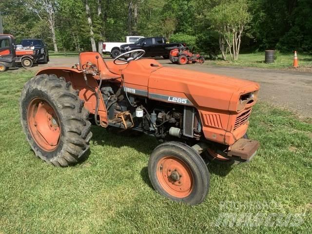 Kubota L285 Traktory