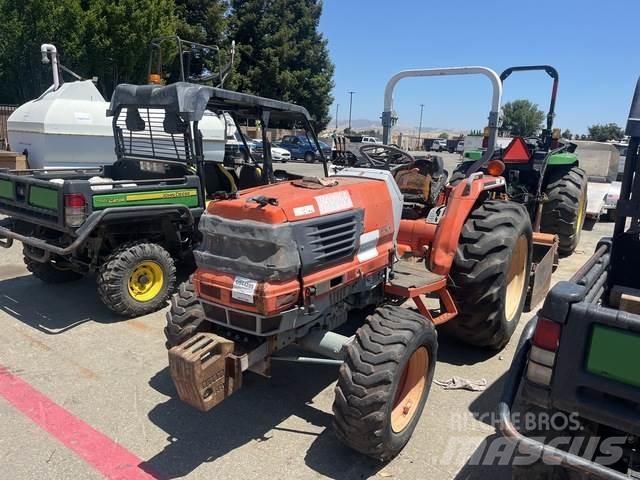 Kubota L3010D Kompaktní traktory