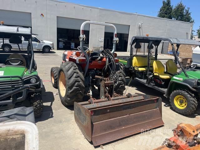 Kubota L3010D Kompaktní traktory