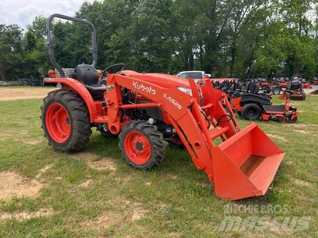 Kubota L3301DT Kompaktní traktory
