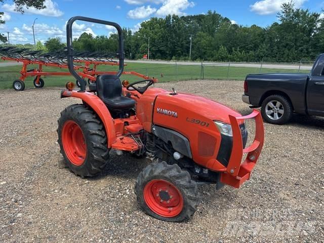 Kubota L3901DT Kompaktní traktory