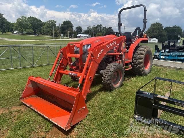 Kubota L3902DT Kompaktní traktory