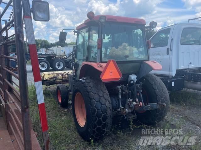 Kubota M5700 Vnitřní zametací stroje